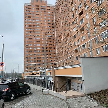 Квартира Возле Автовокзала 敖德萨 外观 照片